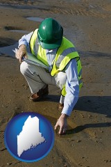 maine map icon and an environmental engineer wearing a green safety helmet