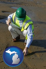 michigan map icon and an environmental engineer wearing a green safety helmet