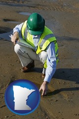 minnesota map icon and an environmental engineer wearing a green safety helmet